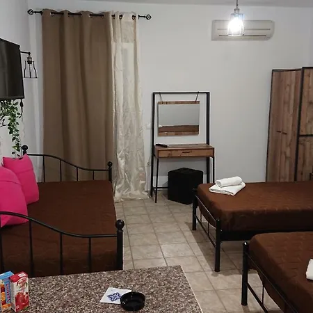 Appartement Studios Kumarou *