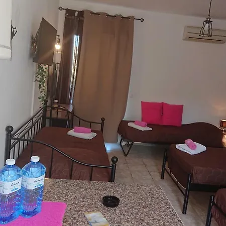Kumarou Apartman Glásztrosz